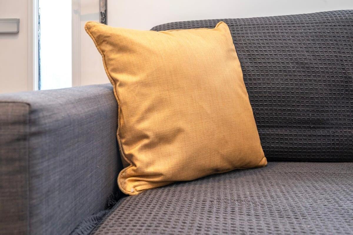 Cozy Single Level Flat With Parking Apartment Енфийлд Екстериор снимка